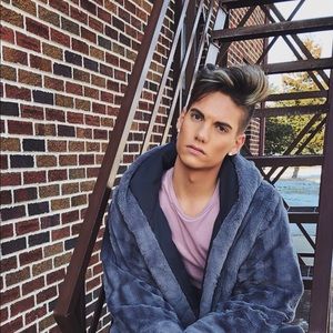 Meet your Posher, Kyle